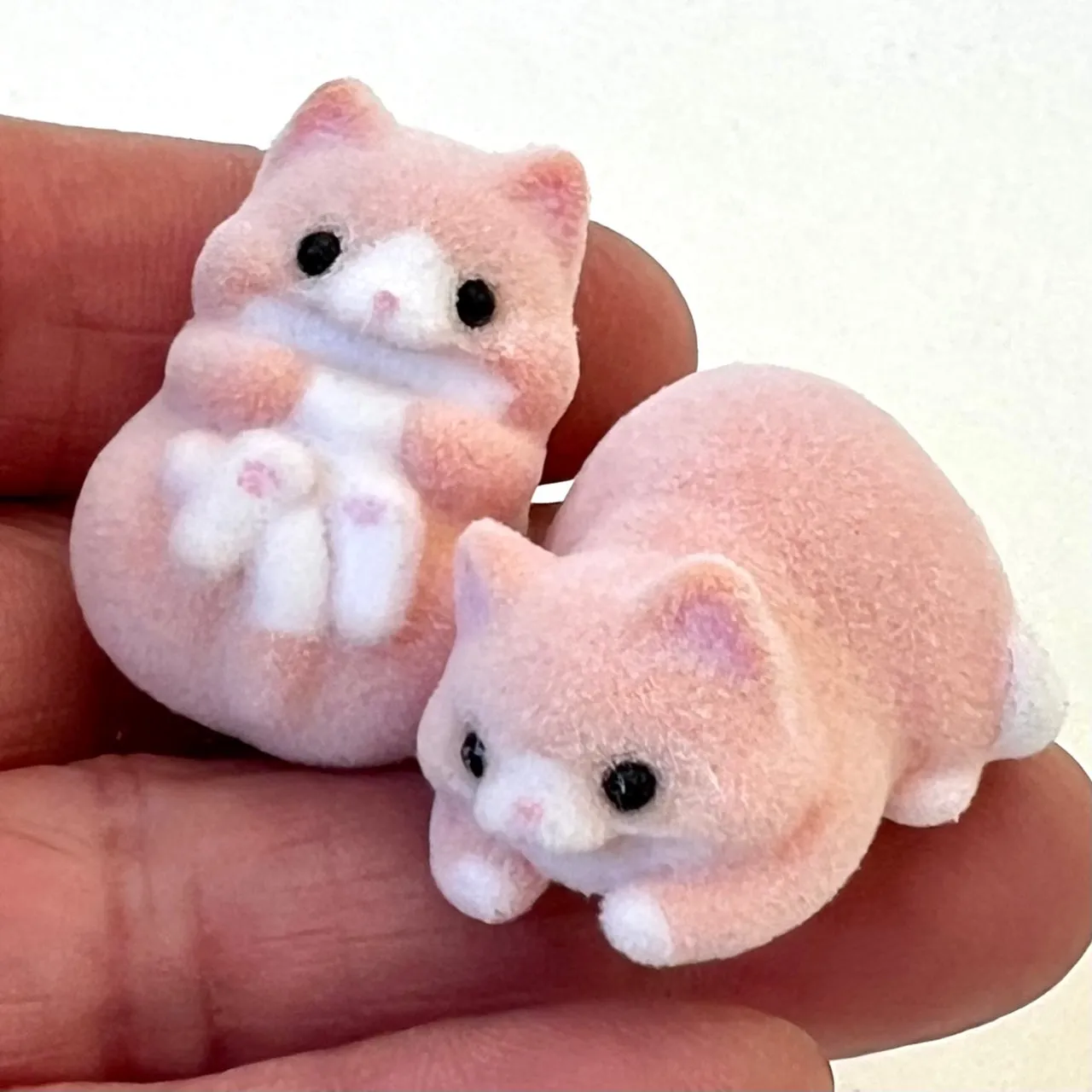 70992 Cable Kitten Cat Figurine Capsule-6