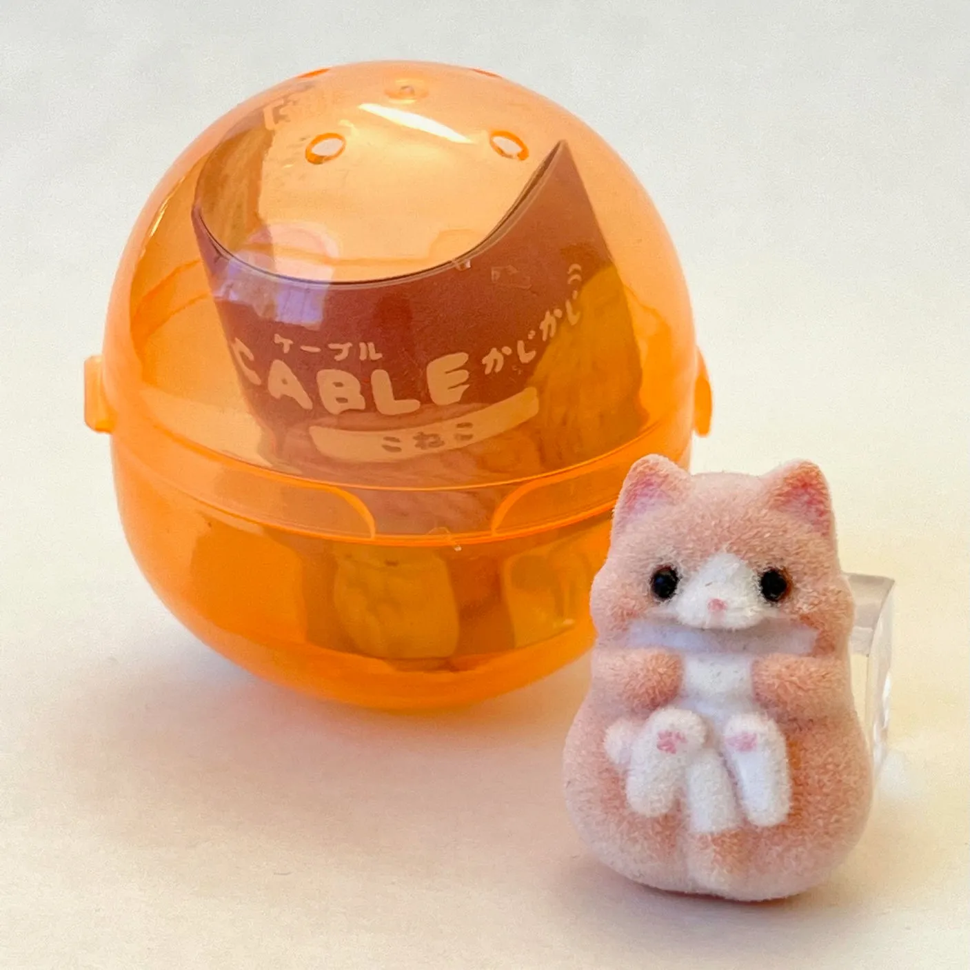 70992 Cable Kitten Cat Figurine Capsule-6