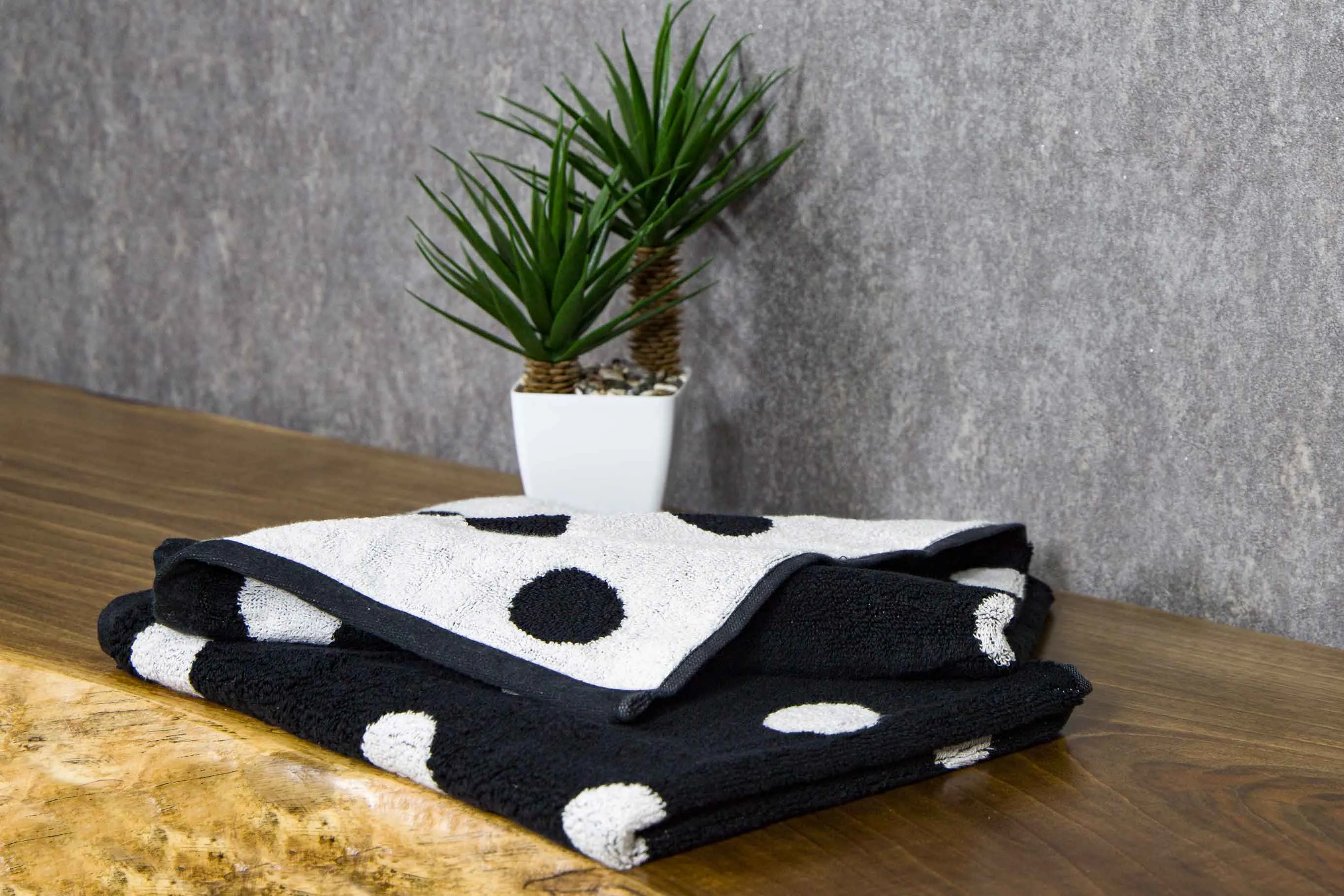 Tyne Collection Cotton Bath Mat - Black & White Spots